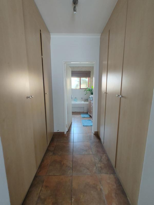 3 Bedroom Property for Sale in Sonneveld Gauteng