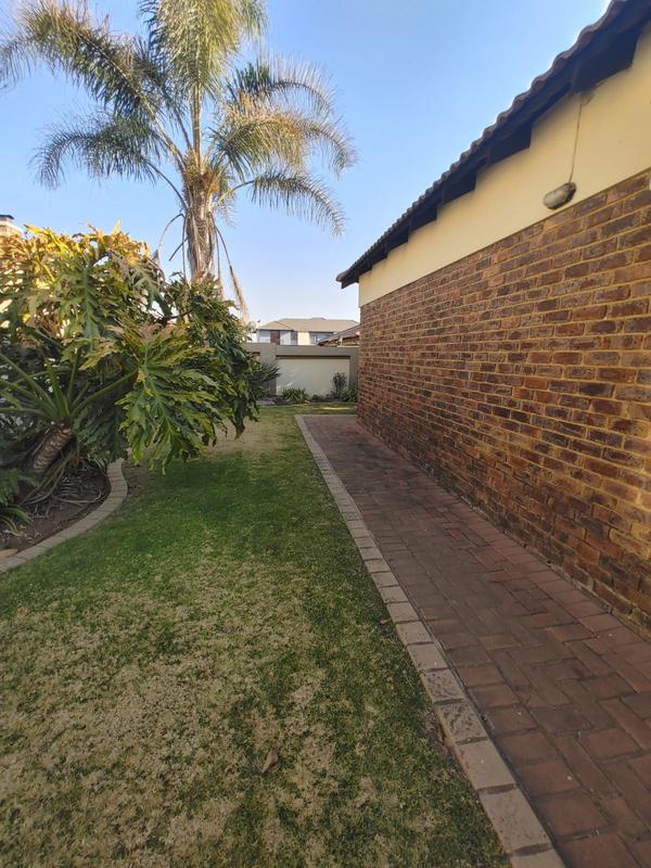 3 Bedroom Property for Sale in Sonneveld Gauteng