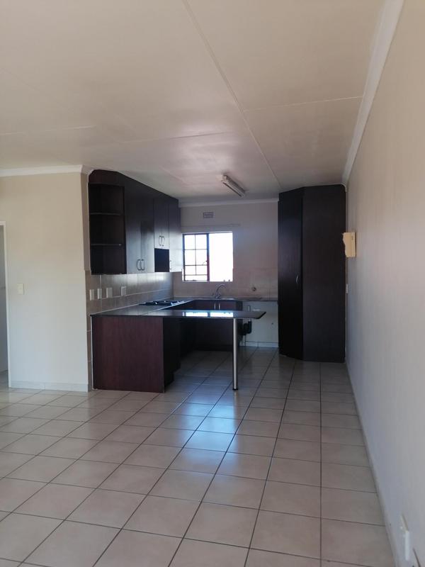 2 Bedroom Property for Sale in Sonneveld Gauteng