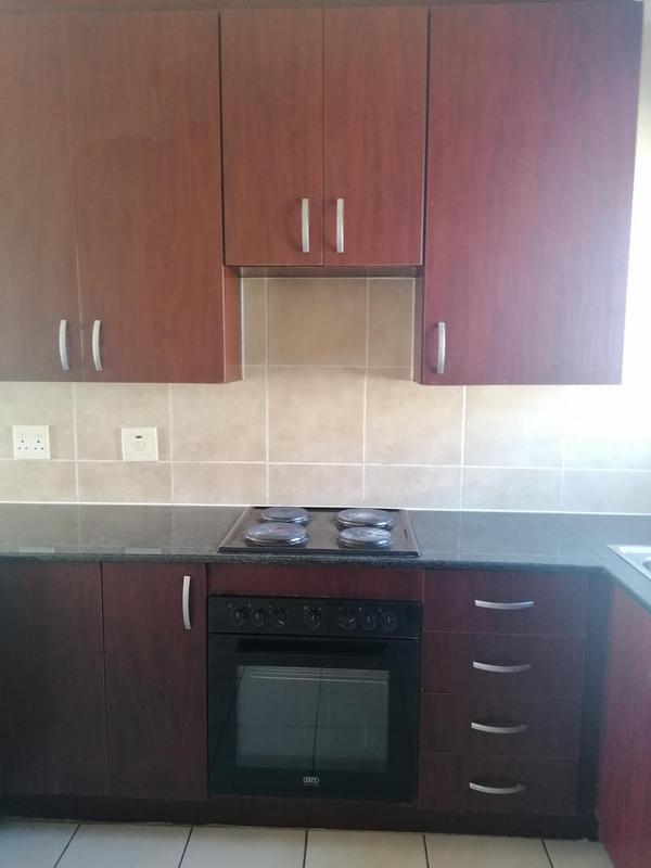 2 Bedroom Property for Sale in Sonneveld Gauteng