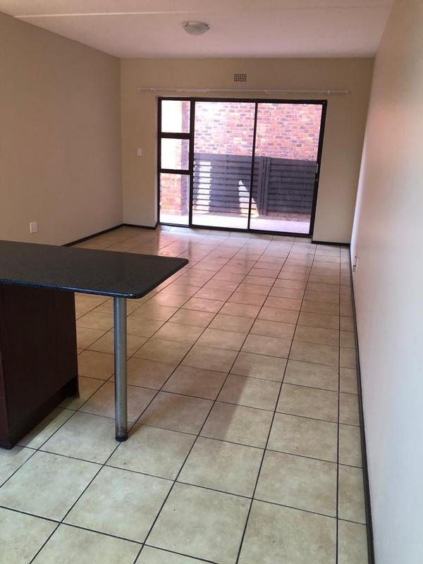 2 Bedroom Property for Sale in Sonneveld Gauteng