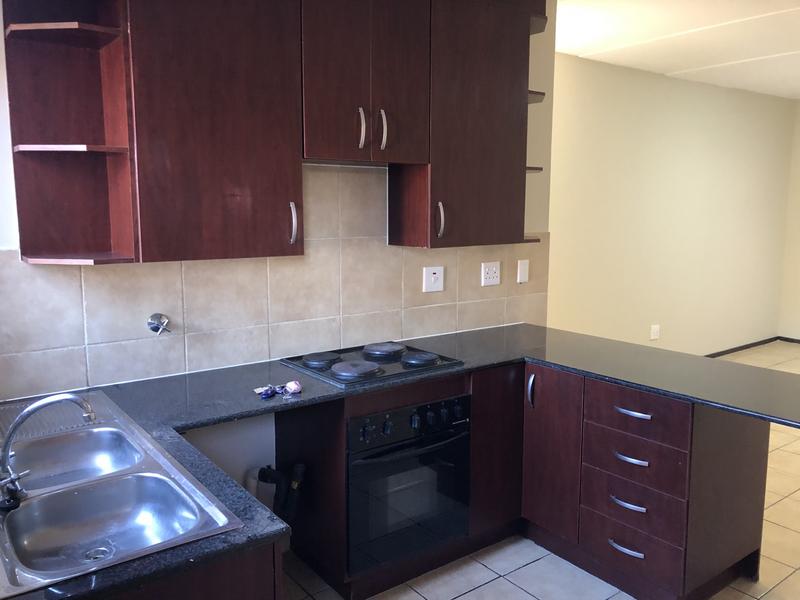 2 Bedroom Property for Sale in Sonneveld Gauteng