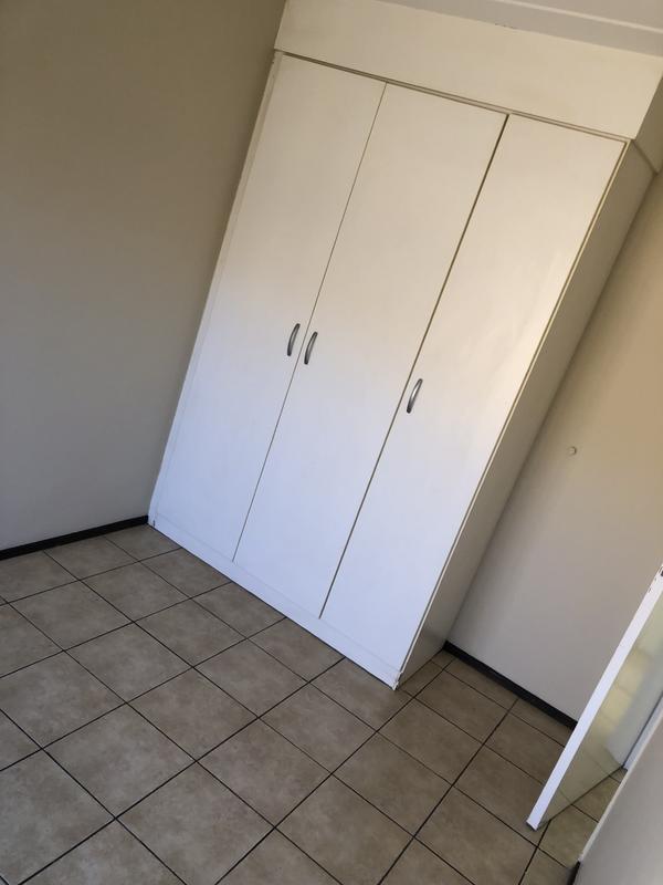 2 Bedroom Property for Sale in Sonneveld Gauteng