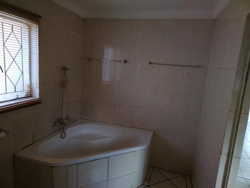 3 Bedroom Property for Sale in Casseldale Gauteng