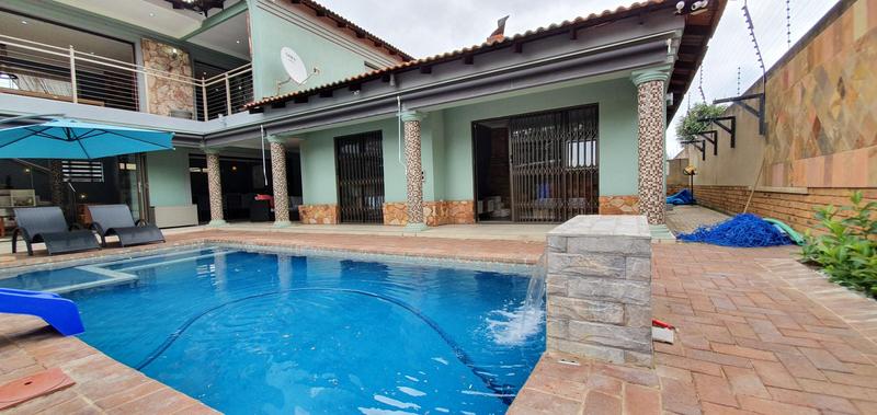 5 Bedroom Property for Sale in Kenleaf Gauteng