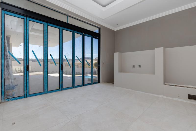 5 Bedroom Property for Sale in Waterfall Country Estate Gauteng