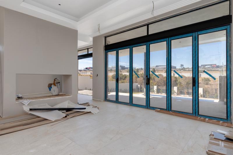 5 Bedroom Property for Sale in Waterfall Country Estate Gauteng