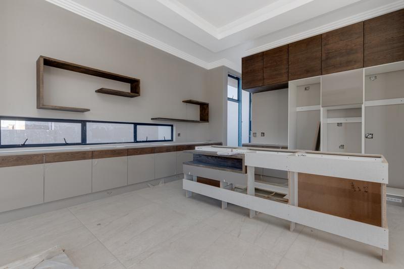 5 Bedroom Property for Sale in Waterfall Country Estate Gauteng