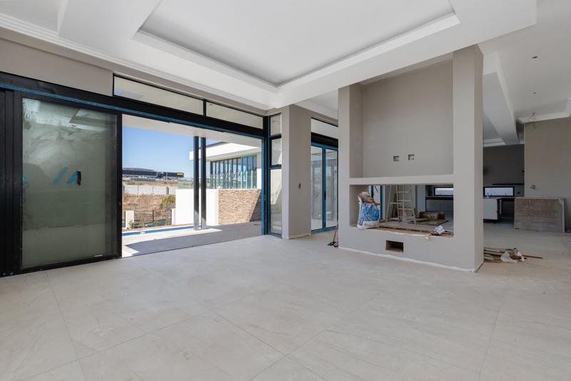 5 Bedroom Property for Sale in Waterfall Country Estate Gauteng