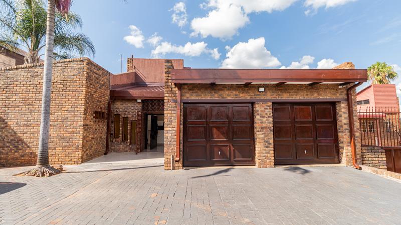 To Let commercial Property for Rent in Laudium Gauteng