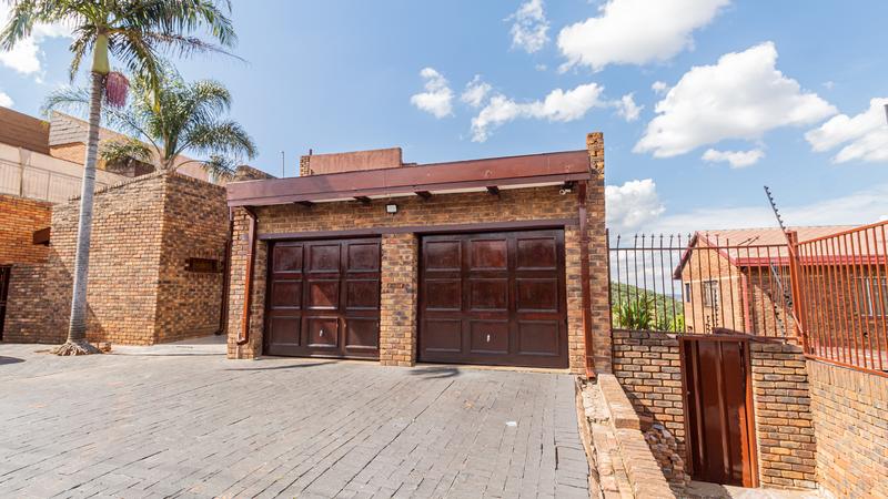 To Let commercial Property for Rent in Laudium Gauteng