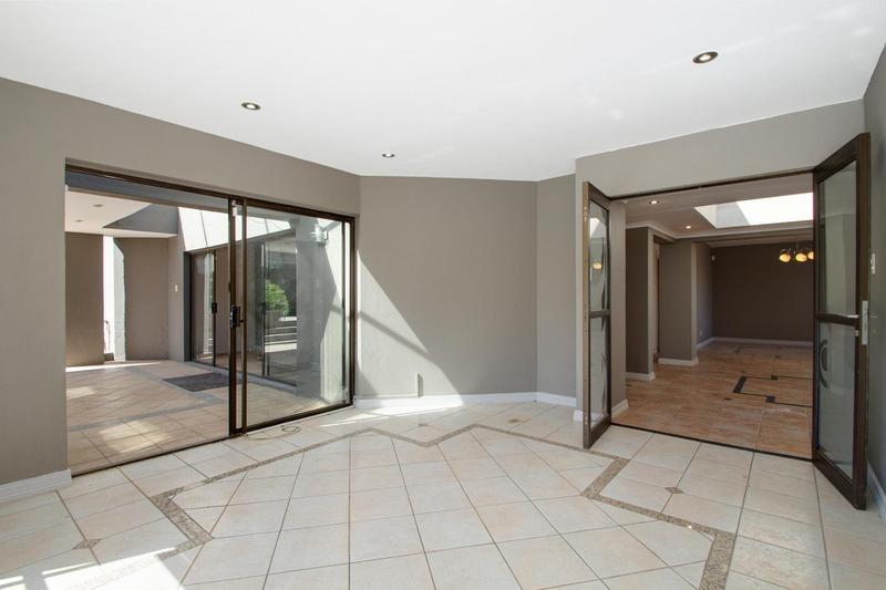 To Let 4 Bedroom Property for Rent in Fourways Gardens Gauteng