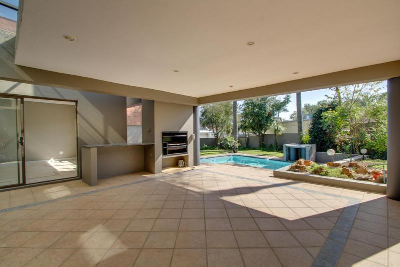 To Let 4 Bedroom Property for Rent in Fourways Gardens Gauteng