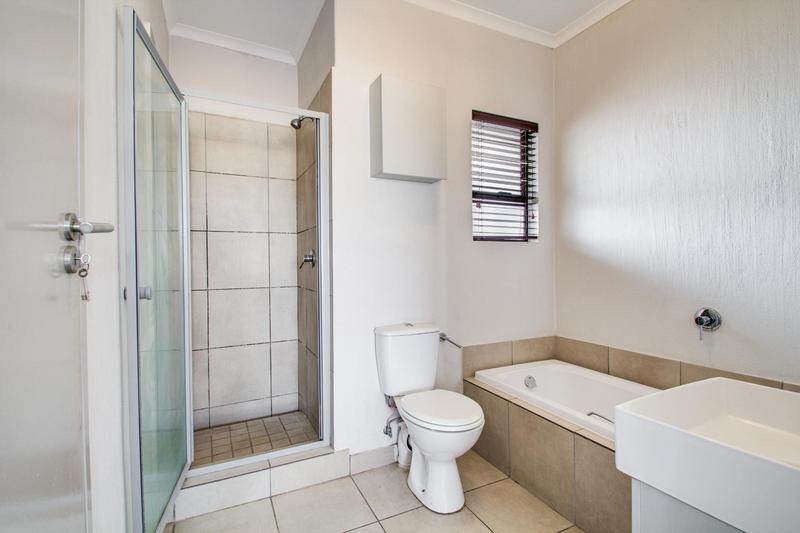 1 Bedroom Property for Sale in Fourways Gauteng