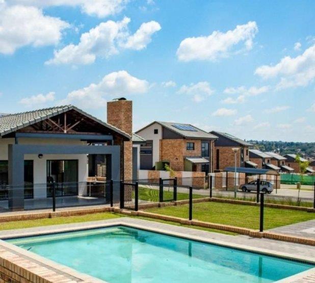 2 Bedroom Property for Sale in Amberfield Gauteng