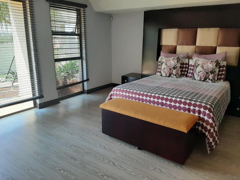 4 Bedroom Property for Sale in Little Falls Gauteng