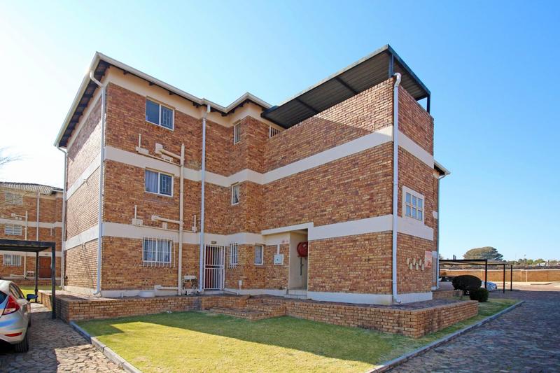 1 Bedroom Property for Sale in Strubensvallei Gauteng