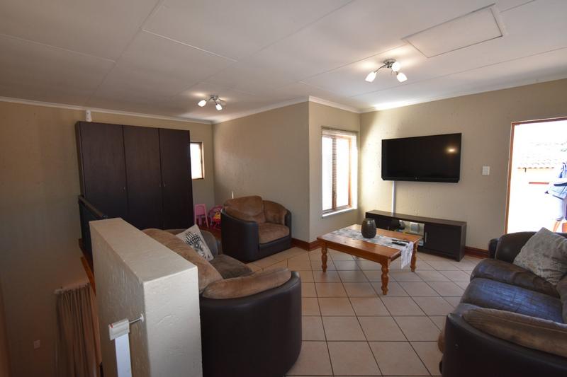 2 Bedroom Property for Sale in Noordheuwel Gauteng