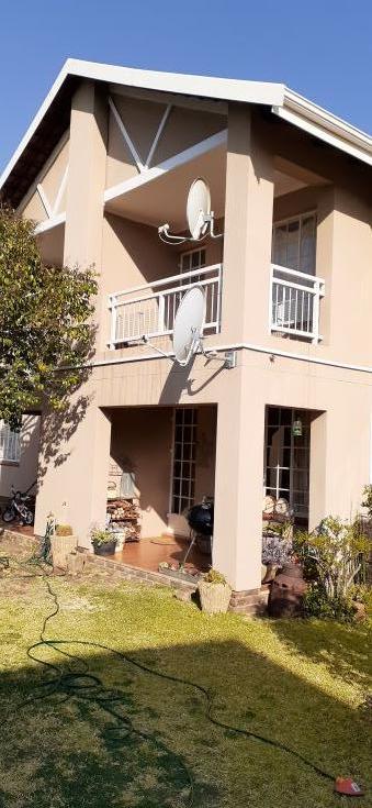 2 Bedroom Property for Sale in Elardus Park Gauteng