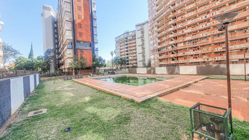 1 Bedroom Property for Sale in Sunnyside Gauteng