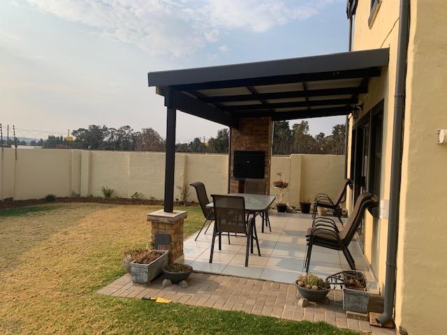 4 Bedroom Property for Sale in Willow Park Manor Gauteng