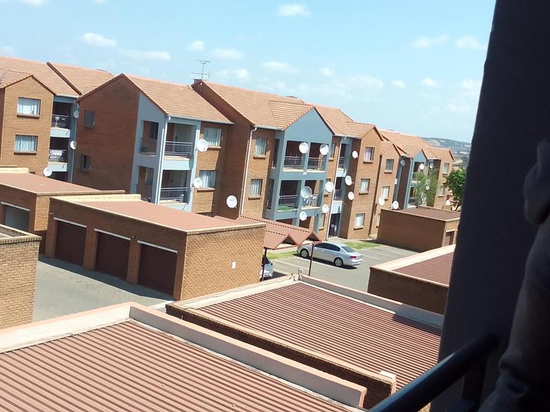 2 Bedroom Property for Sale in Vorna Valley Gauteng