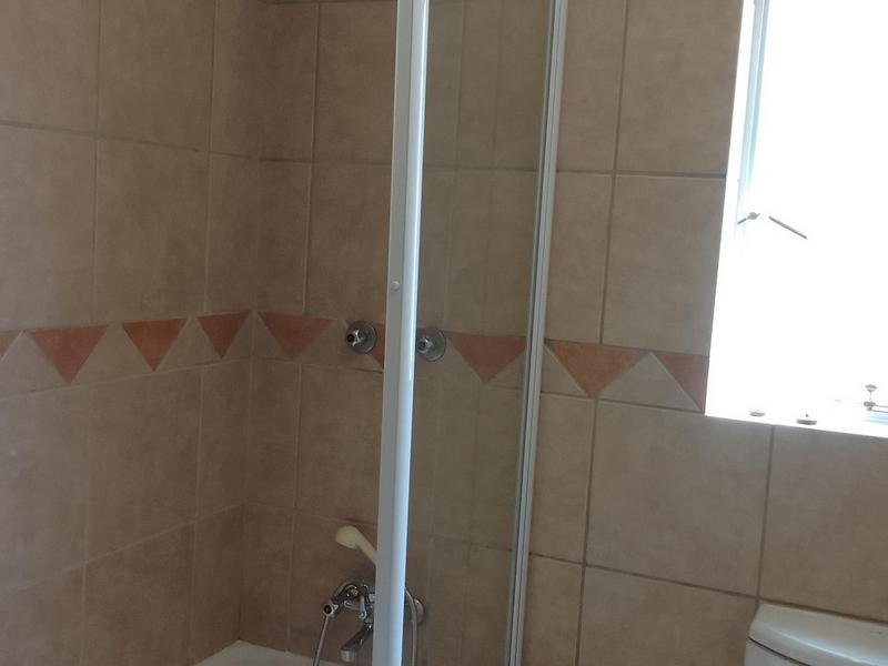 2 Bedroom Property for Sale in Vorna Valley Gauteng