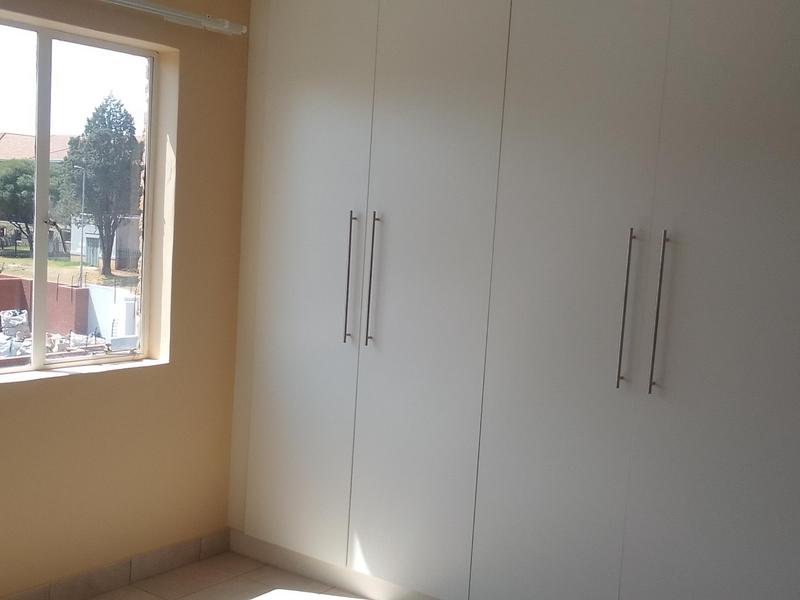 2 Bedroom Property for Sale in Vorna Valley Gauteng