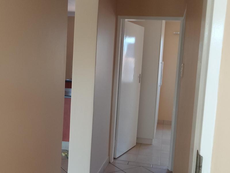 2 Bedroom Property for Sale in Vorna Valley Gauteng