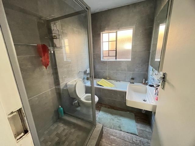 3 Bedroom Property for Sale in Sonneveld Gauteng