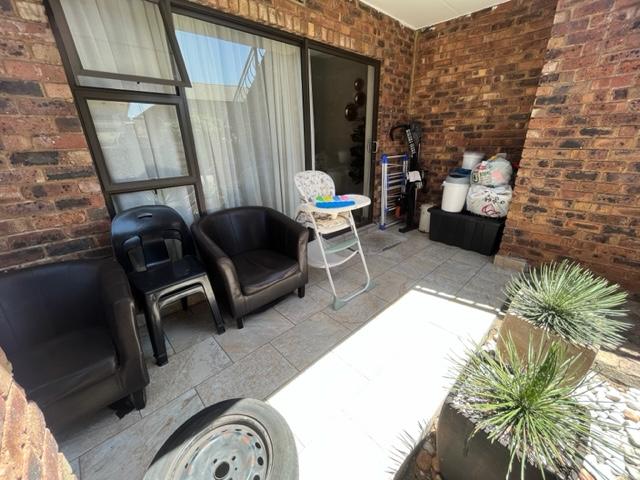 3 Bedroom Property for Sale in Sonneveld Gauteng