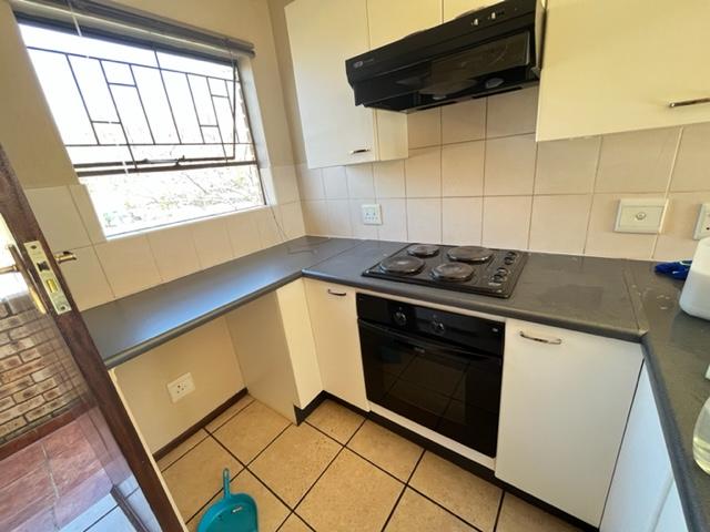 2 Bedroom Property for Sale in Ruimsig Gauteng