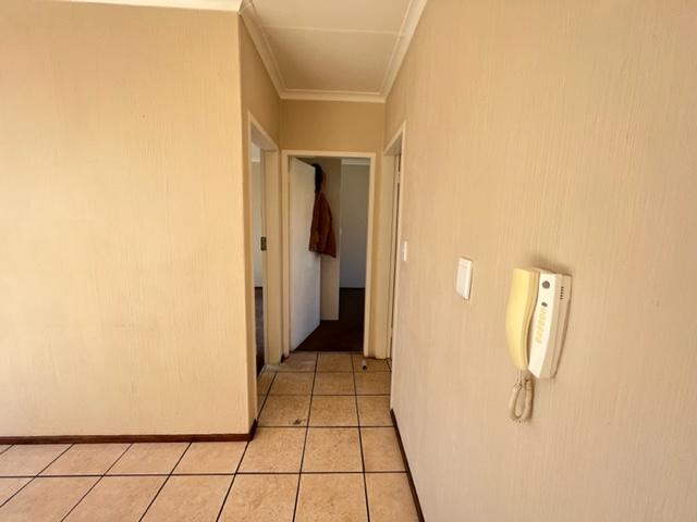 2 Bedroom Property for Sale in Ruimsig Gauteng