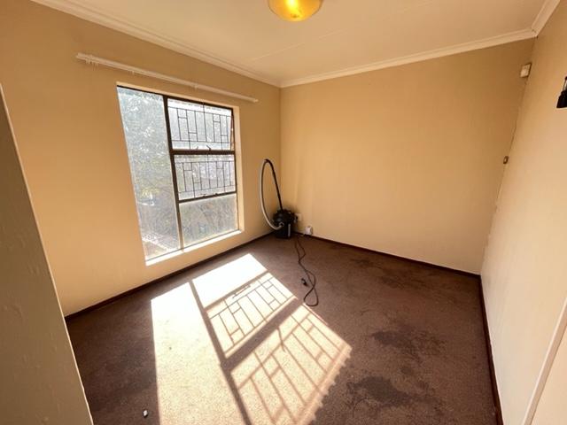 2 Bedroom Property for Sale in Ruimsig Gauteng