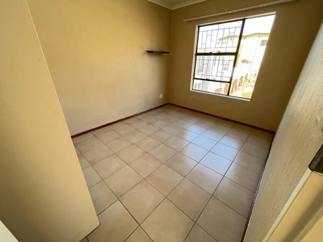 2 Bedroom Property for Sale in Ruimsig Gauteng