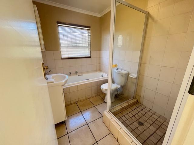 2 Bedroom Property for Sale in Ruimsig Gauteng