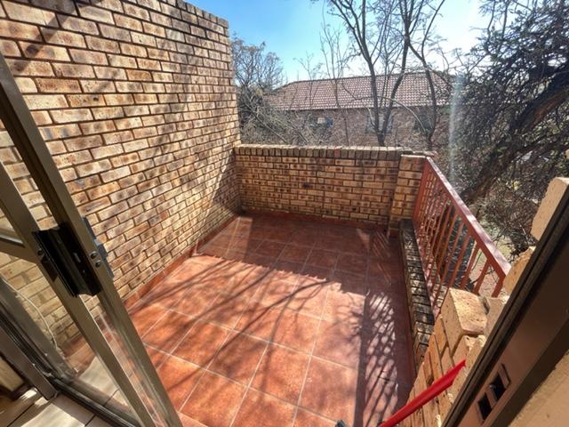 2 Bedroom Property for Sale in Ruimsig Gauteng