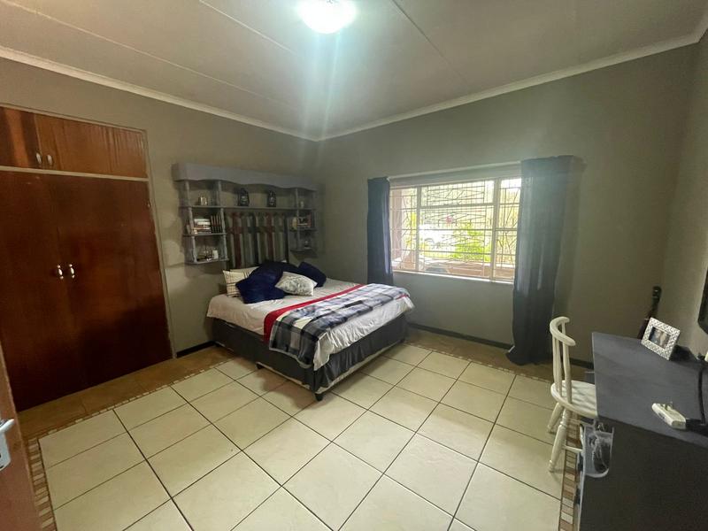 7 Bedroom Property for Sale in Mooiplaats AH Gauteng