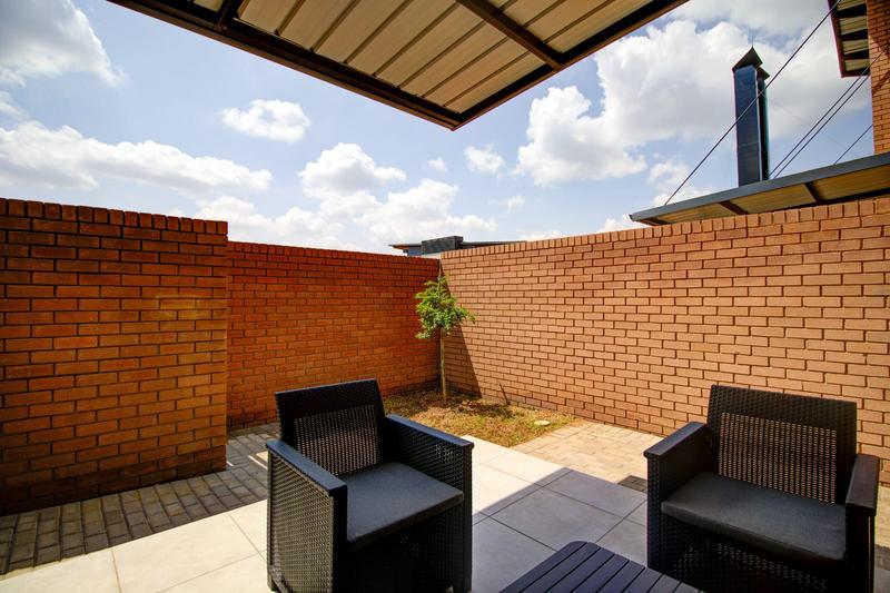 3 Bedroom Property for Sale in Six Fountains Estate Gauteng