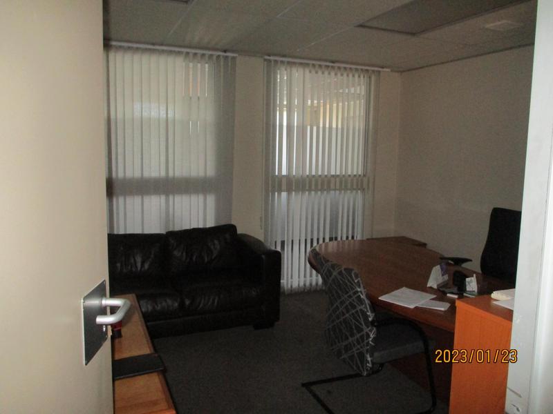 To Let commercial Property for Rent in Nieuw Muckleneuk Gauteng