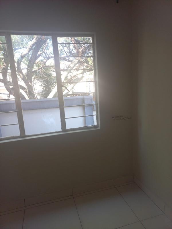 To Let 2 Bedroom Property for Rent in Vorna Valley Gauteng