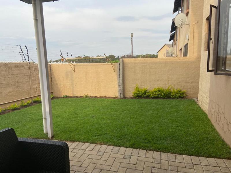 3 Bedroom Property for Sale in Noordwyk Gauteng