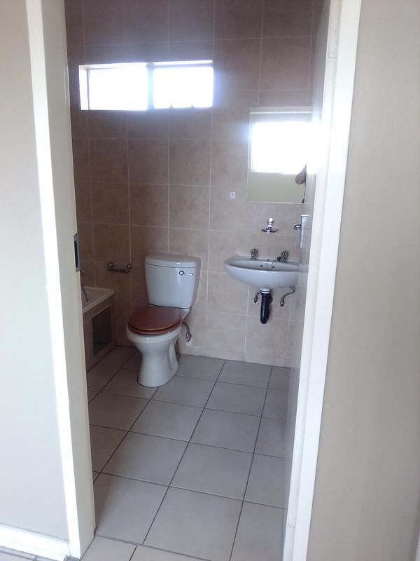 2 Bedroom Property for Sale in Noordwyk Gauteng