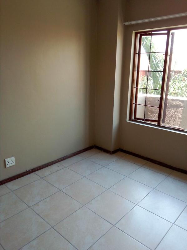 1 Bedroom Property for Sale in Erand Gardens Gauteng