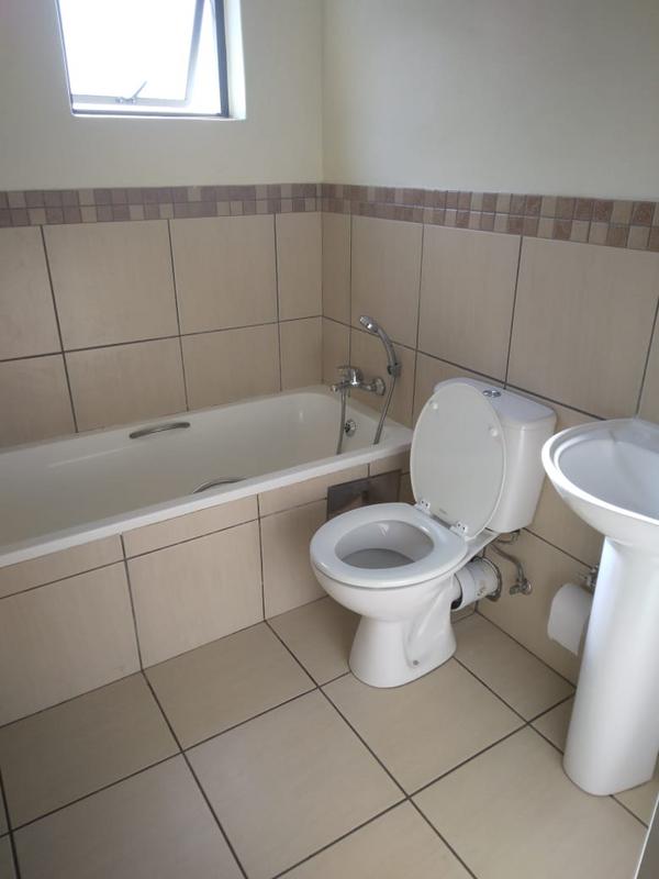 3 Bedroom Property for Sale in Waterfall Gauteng