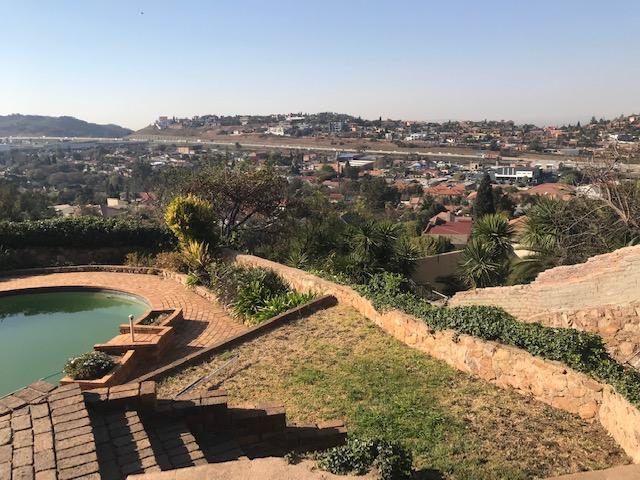 3 Bedroom Property for Sale in Oakdene Gauteng