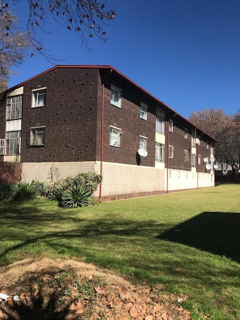 2 Bedroom Property for Sale in Paarlshoop Gauteng