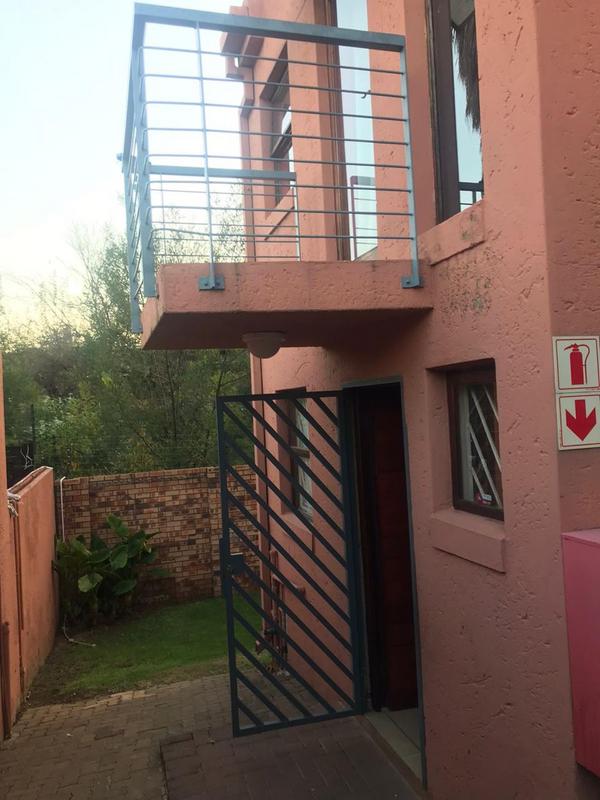 2 Bedroom Property for Sale in Ridgeway Gauteng