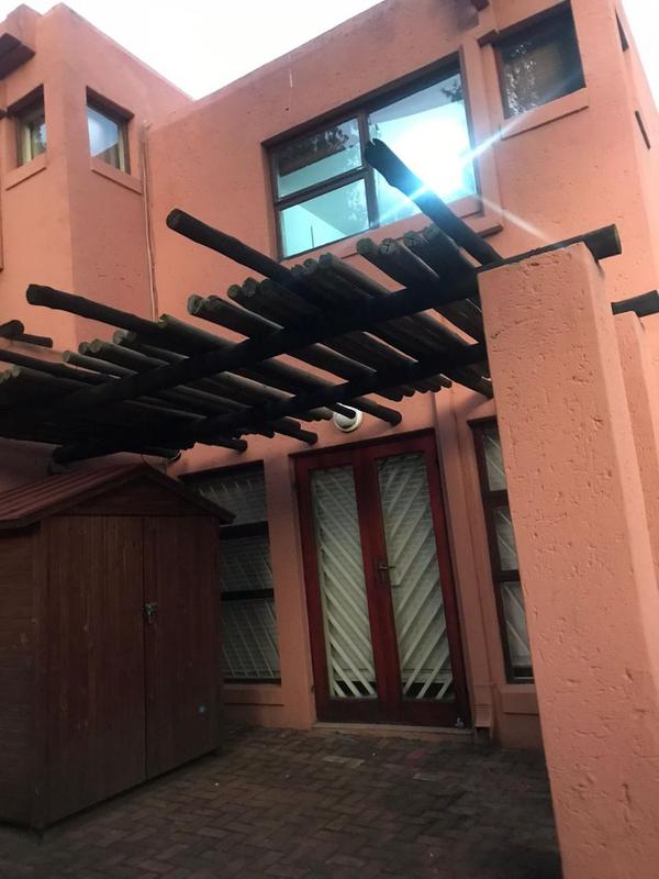 2 Bedroom Property for Sale in Ridgeway Gauteng