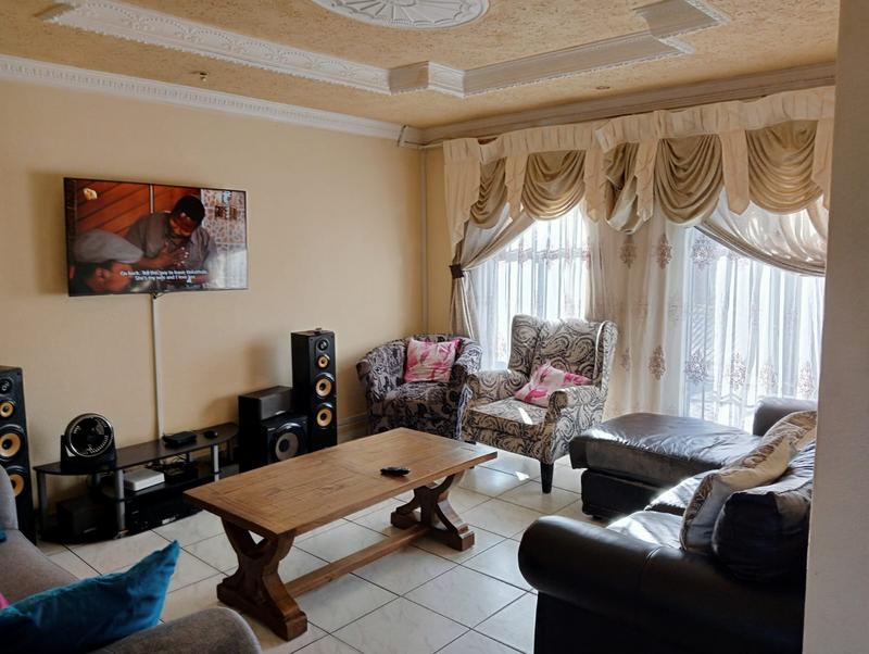 4 Bedroom Property for Sale in Ridgeway Gauteng